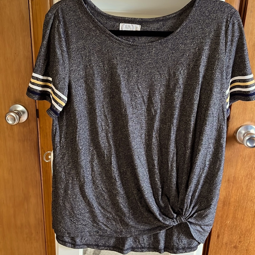 Maurice’s tee